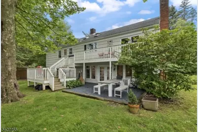 4 Jensen Ct, Chatham Township, NJ 07928 - Photo 2