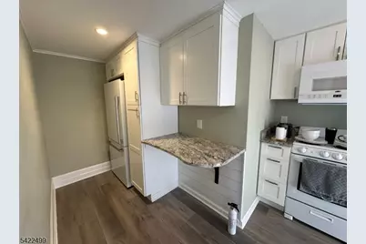 27 Center St, Clinton, NJ 08809 - Photo 10