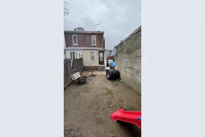 182 Liberty St, Trenton, NJ 08611 - Photo 4