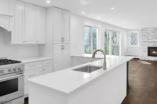 71 Tiffany Dr, East Hanover Township, NJ 07936 - Photo 6