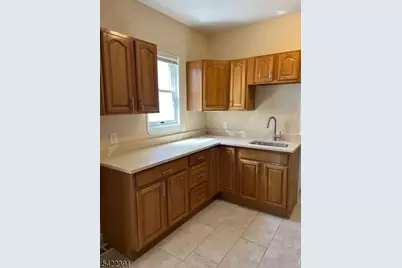 429 W Broad St #1, Westfield, NJ 07090 - Photo 2