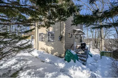 19 Skyland Ave, Wanaque, NJ 07420 - Photo 34