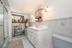 19 Skyland Ave, Wanaque, NJ 07420 - Photo 16