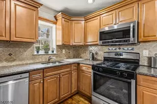 77 High St, Bloomfield, NJ 07003 - Photo 12