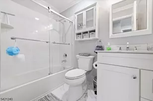 915 Redspire Dr, Union Township, NJ 07083 - Photo 16