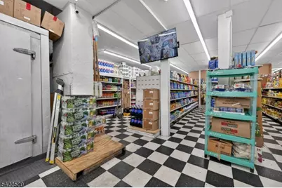 661 South 18th Street, Newark, NJ 07103 - Photo 10