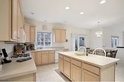 1 Jenny Ln, Wayne, NJ 07470 - Photo 12