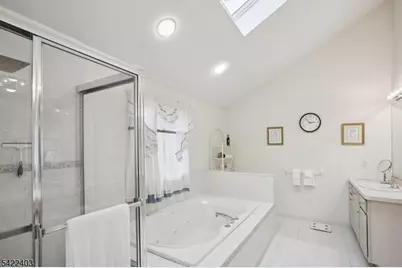 1 Jenny Ln, Wayne, NJ 07470 - Photo 24