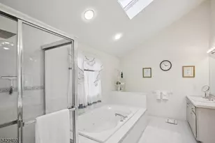 1 Jenny Ln, Wayne, NJ 07470 - Photo 24