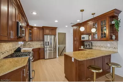 27 Garden Oval, Springfield, NJ 07081 - Photo 8