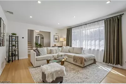 27 Garden Oval, Springfield, NJ 07081 - Photo 4