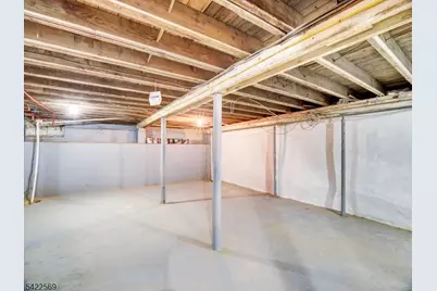 310 Boulevard Dr, Wayne Twp., NJ 07470 - Photo 16