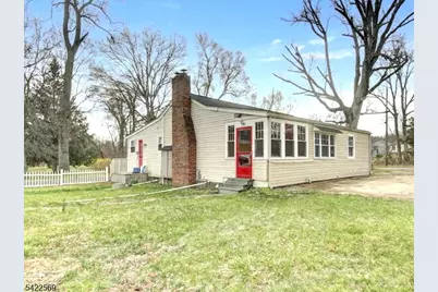 310 Boulevard Dr, Wayne, NJ 07470 - Photo 1