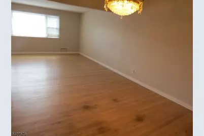 192 W Mount Pleasant Ave #B, Livingston, NJ 07039 - Photo 4