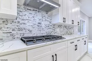 261 Appletree Ln, Mountainside, NJ 07092 - Photo 12