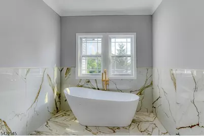 261 Apple Tree Ln, Mountainside, NJ 07092 - Photo 20