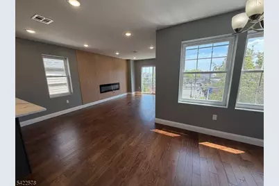 225 S 9th St #2, Newark, NJ 07103 - Photo 4