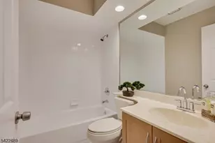 502 Woodhaven Dr, Edison Twp., NJ 08817 - Photo 24