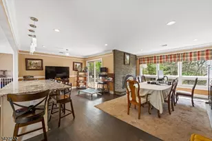 106 Dogwood Dr, Oakland, NJ 07436 - Photo 6
