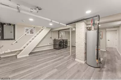 272 Burgess Pl, Clifton, NJ 07011 - Photo 14