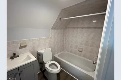 389 Myrtle Ave, Irvington, NJ 07111 - Photo 16
