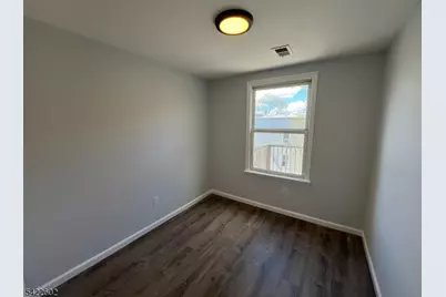 389 Myrtle Ave, Irvington, NJ 07111 - Photo 6