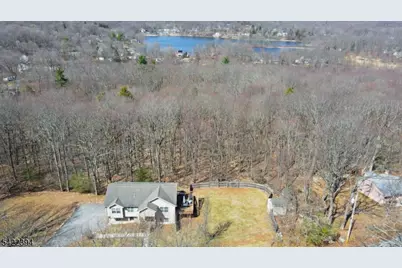 13 Chestnut St, Vernon, NJ 07422 - Photo 30