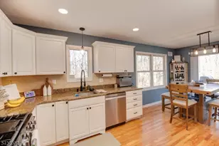 13 Chestnut St, Vernon, NJ 07422 - Photo 12