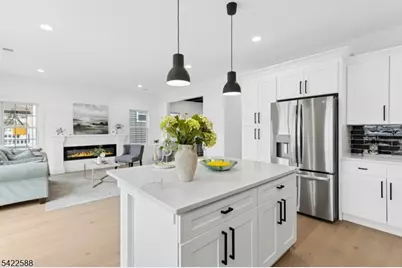 332 Pershing Ave, Roselle Park, NJ 07204 - Photo 12