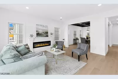 332 Pershing Ave, Roselle Park, NJ 07204 - Photo 18