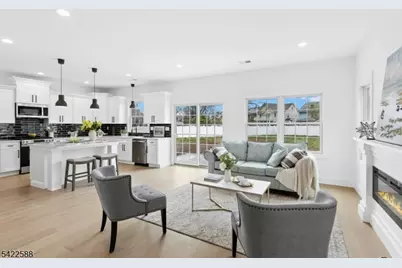 332 Pershing Ave, Roselle Park, NJ 07204 - Photo 16