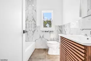 715 Evans St, Paramus, NJ 07652 - Photo 18