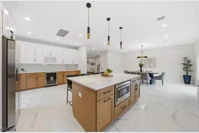 488A Dewey Ave #A, Saddle Brook Township, NJ 07663 - Photo 10