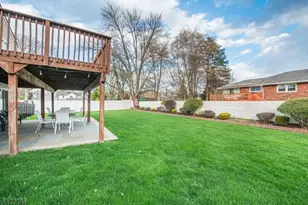 8 Cypress Ct, Fairfield, NJ 07004 - Photo 26