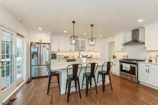 8 Cypress Ct, Fairfield, NJ 07004 - Photo 10