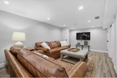 136 Forest Ave, Berkeley Heights Township, NJ 07922 - Photo 32