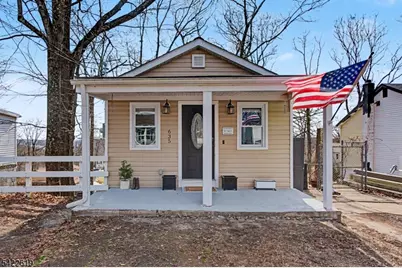 635 Brooklyn Mountain Rd, Hopatcong, NJ 07843 - Photo 1