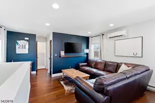 635 Brooklyn Mountain Rd, Hopatcong, NJ 07843 - Photo 4