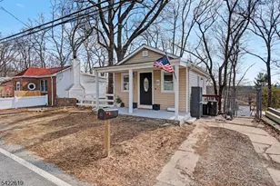 635 Brooklyn Mountain Rd, Hopatcong, NJ 07843 - Photo 2