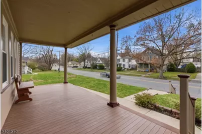 419 Greenwich St, Belvidere, NJ 07823 - Photo 2