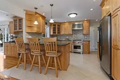 360 Upland Rd, Mountainside, NJ 07092 - Photo 10