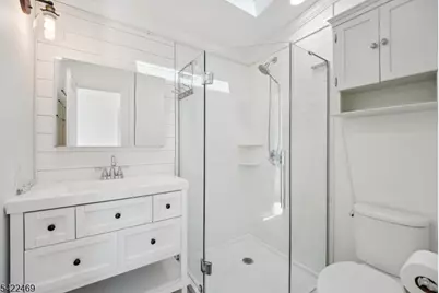 59 Oakwood Dr, Wayne, NJ 07470 - Photo 36