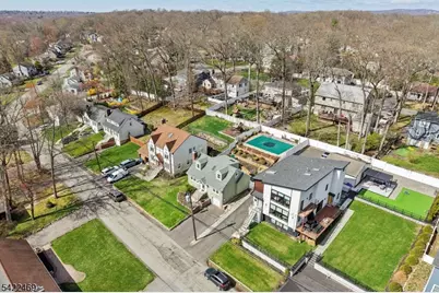 59 Oakwood Dr, Wayne, NJ 07470 - Photo 48