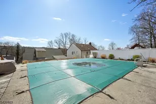 59 Oakwood Dr, Wayne, NJ 07470 - Photo 40