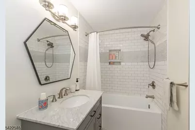 13 Franklin Pl #7E, Morristown, NJ 07960 - Photo 16