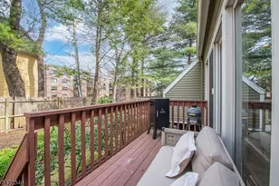 13 Franklin Pl, Morristown, NJ 07960 - Photo 24