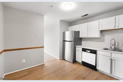 32 Pasture Ct, Roxbury Township, NJ 07852 - Photo 6