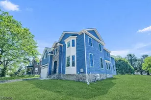 210 Corliss Ave, Phillipsburg, NJ 08865 - Photo 2