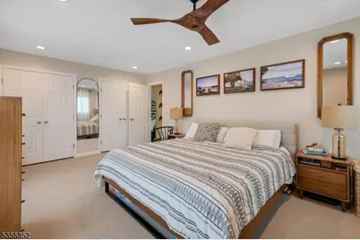 10 Lakeview Rd, Hopatcong, NJ 07843 - Photo 12