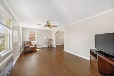 1322 Shetland Dr, Union Township, NJ 07083 - Photo 4